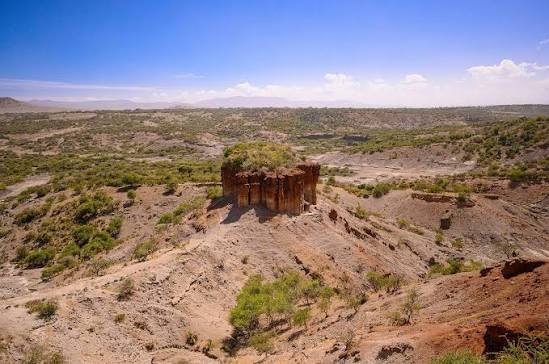 2-Day Olduvai Gorge Safari – Journey to the Cradle of Mankind